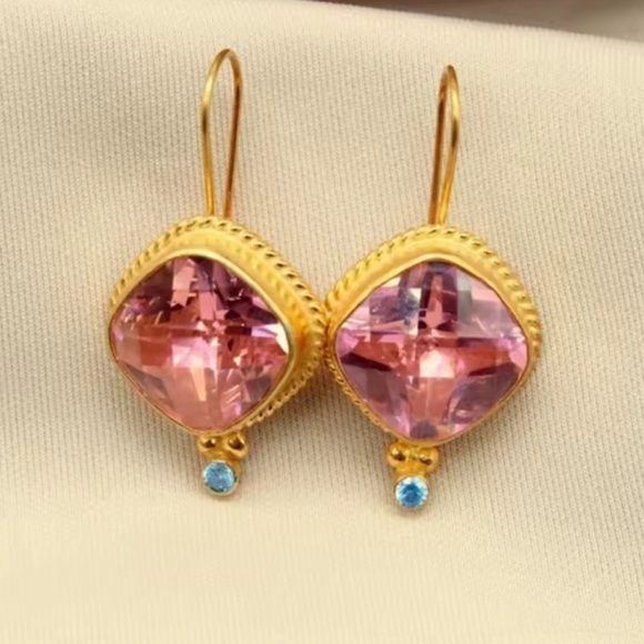 Anthropologie Jewelry - Vintage Romance Golden Pink Crystal Earrings
